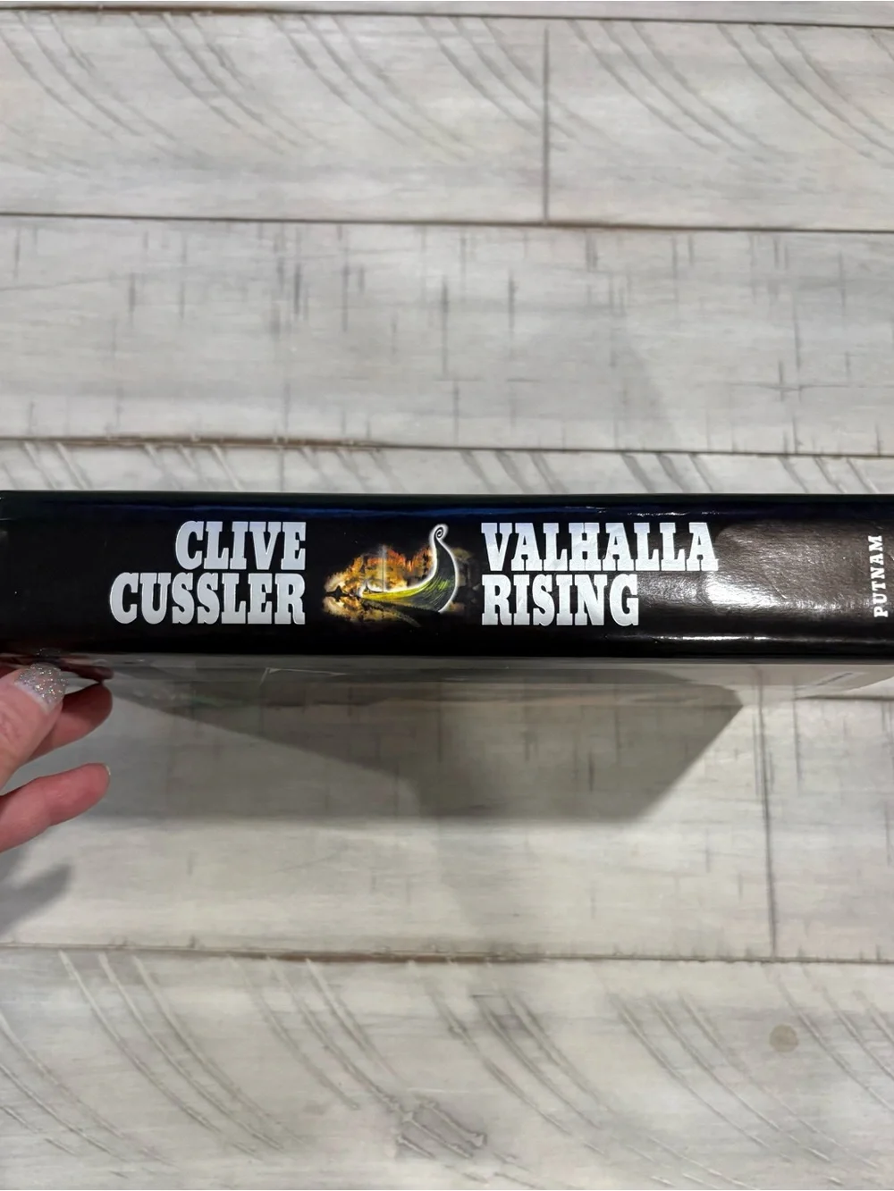 2001 Clive Cussler Valhalla Rising Hardcover Book, A Dirk Pitt Novel